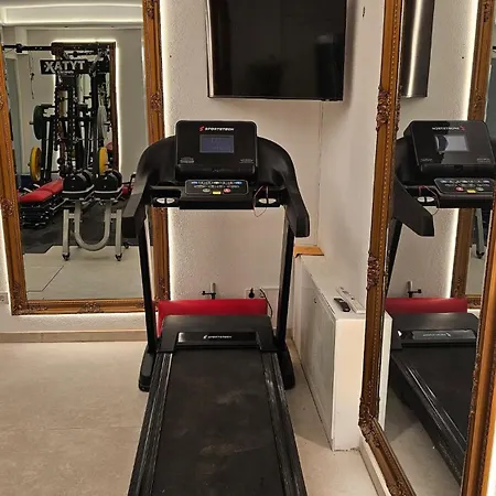 Ug Neubau - Pool, Gym, Sauna, Zweites Bad Extra Buchbar *