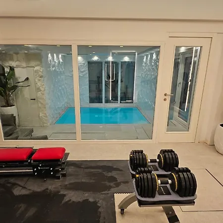 Apartment Ug Neubau - Pool, Gym, Sauna, Zweites Bad Extra Buchbar