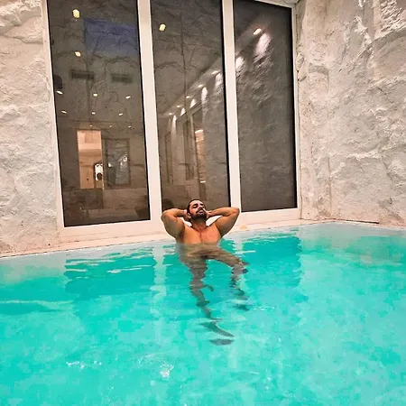 Apartment Ug Neubau - Pool, Gym, Sauna, Zweites Bad Extra Buchbar