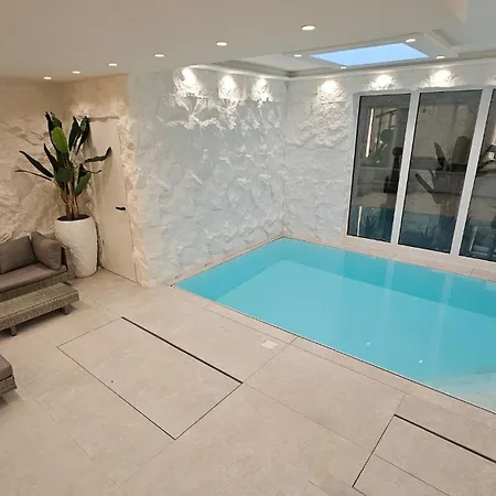 Apartment Ug Neubau - Pool, Gym, Sauna, Zweites Bad Extra Buchbar Munich