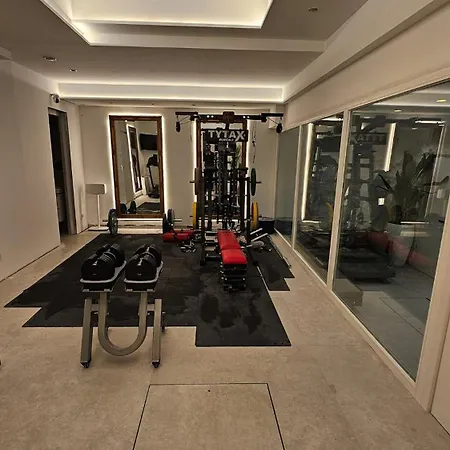 Lägenhet Ug Neubau - Pool, Gym, Sauna, Zweites Bad Extra Buchbar *